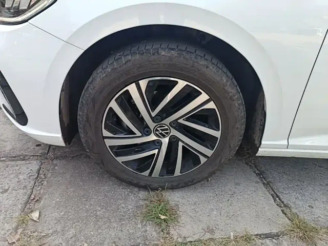 Volkswagen Lavida — Фото автомобиля 22