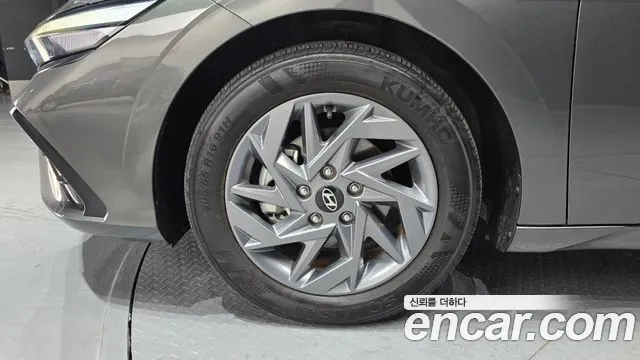 Hyundai Avante — Фото автомобиля 5