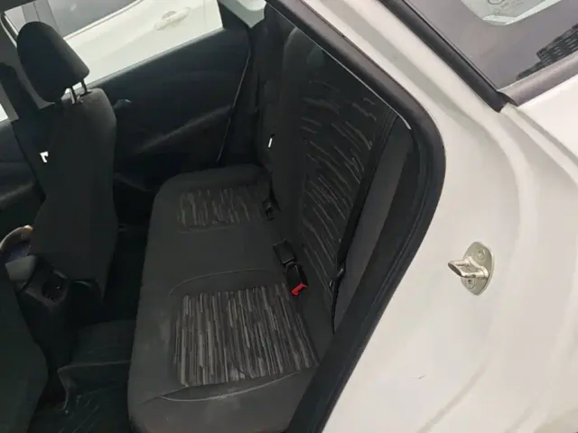 Chevrolet Monza — Фото автомобиля 16