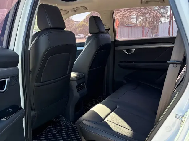 Wuling Asta — Фото автомобиля 7