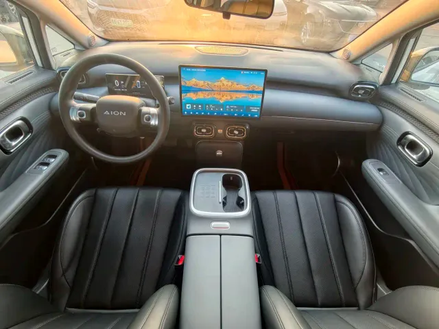 GAC Aion UT — Фото автомобиля 7