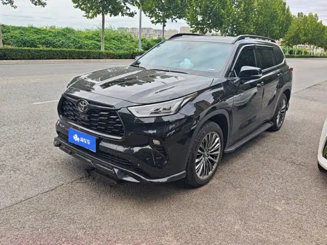 Фотография автомобиля — Toyota Highlander