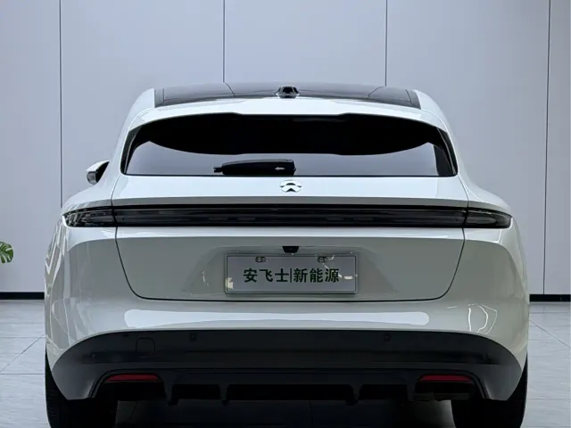Nio ET5 Touring — Фото автомобиля 16