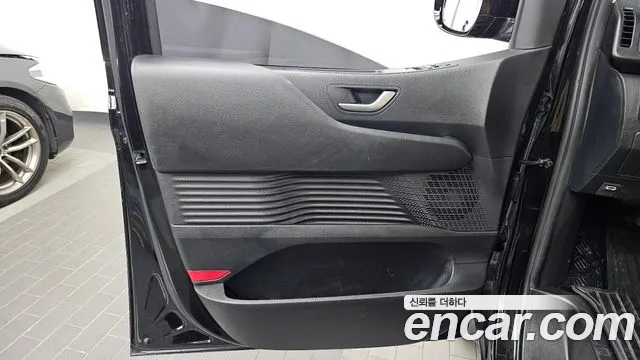 Hyundai Staria — Фото автомобиля 13