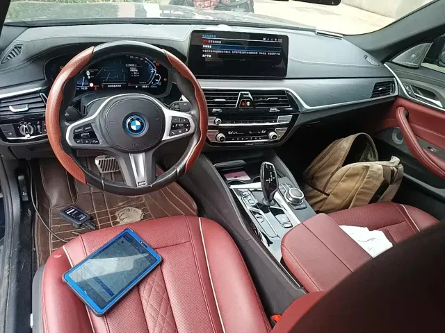 BMW 5 Series — Фото автомобиля 4