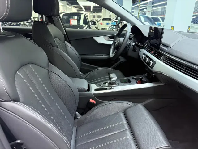 Audi A4L — Фото автомобиля 21