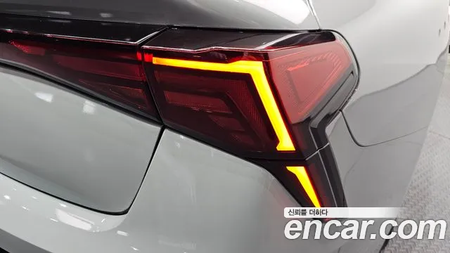 Kia K5 Новый K5 3 поколение 2.0 LPi(Для проката) — Фото автомобиля 23
