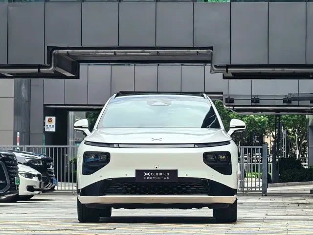 Xpeng G9 — Фото автомобиля 2