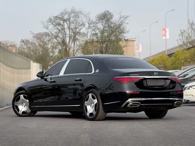 Mercedes-Benz Maybach S-Class — Фото автомобиля 16