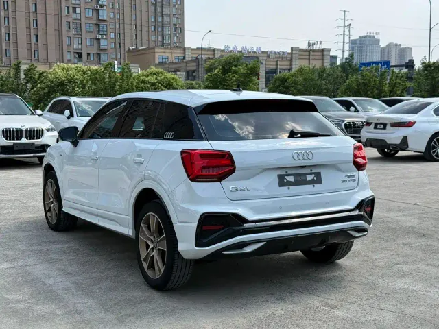 Audi Q2L — Фото автомобиля 7