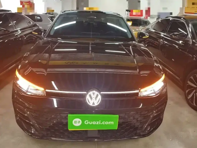 Volkswagen Passat — Фото автомобиля 2