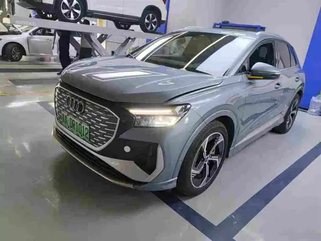Фотография автомобиля — Audi Q4 e-tron