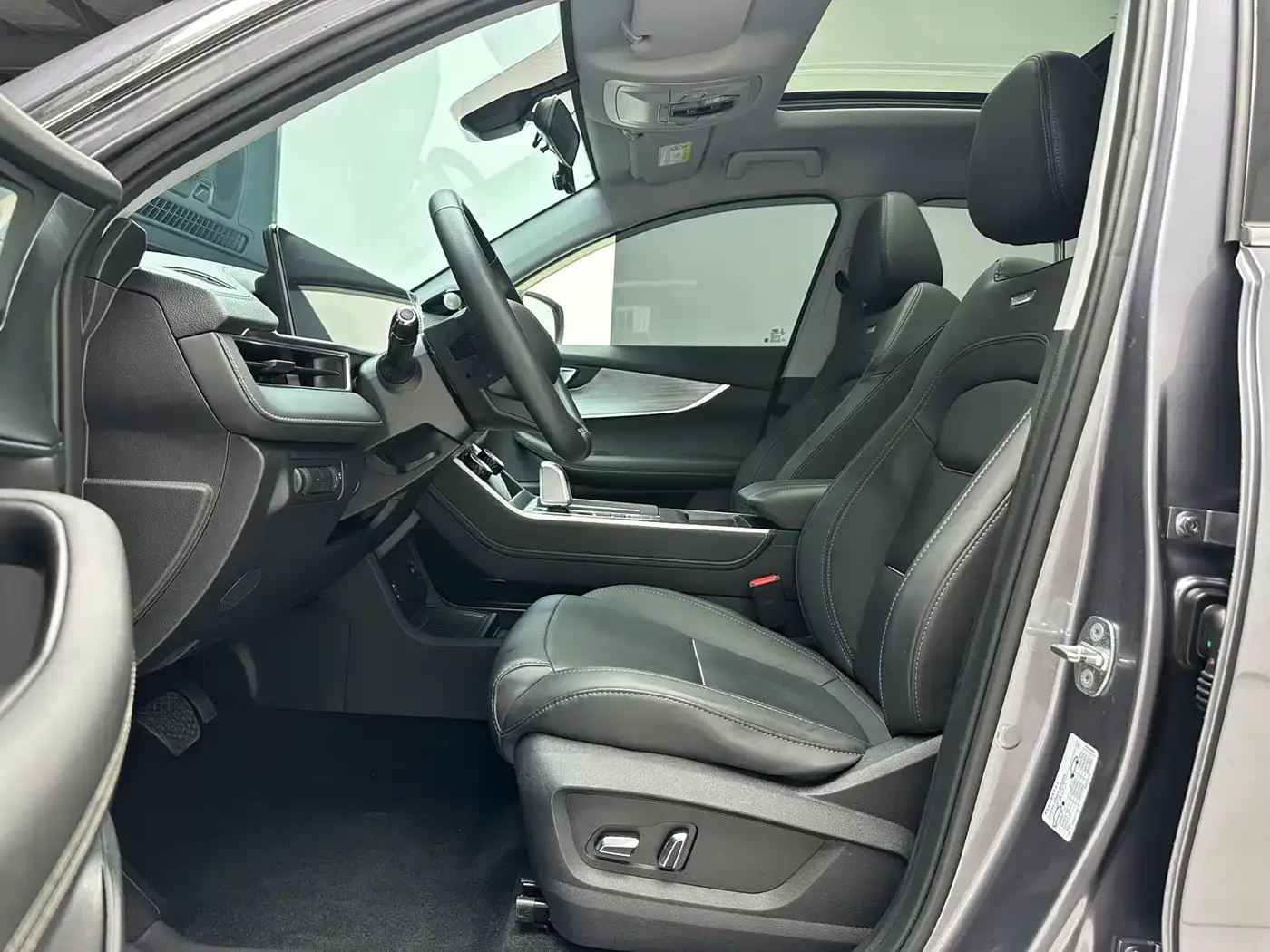 Chery Tiggo 7 PLUS 2022 Model 1.5T CVT Premium+ — Фото автомобиля 7