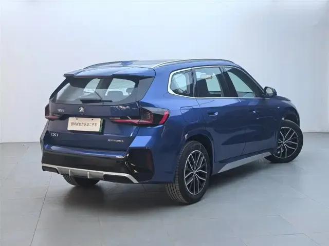BMW BMW iX1 2025 eDrive25L M Sport Package — Фото автомобиля 4
