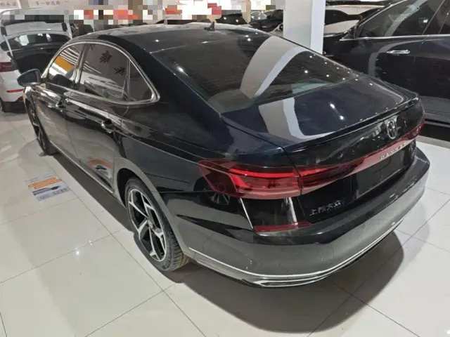 Volkswagen Passat — Фото автомобиля 4