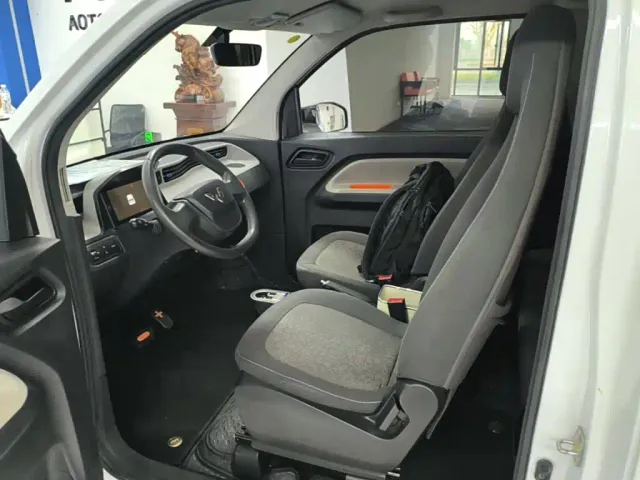 Wuling Hongguang Mini EV — Фото автомобиля 14