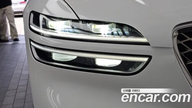 Genesis GV70 — Фото автомобиля 7