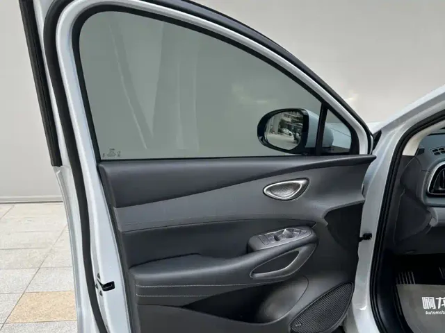 BYD Sealion 05 EV — Фото автомобиля 12