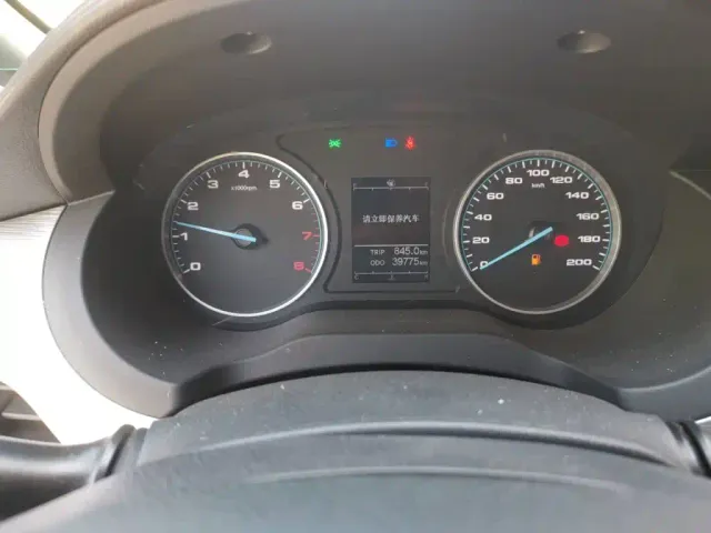 JAC Refine M3 — Фото автомобиля 4