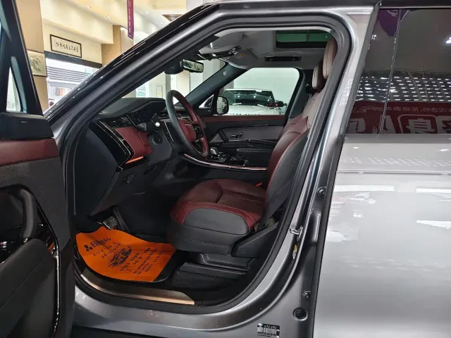 Land Rover Range Rover Sport — Фото автомобиля 6