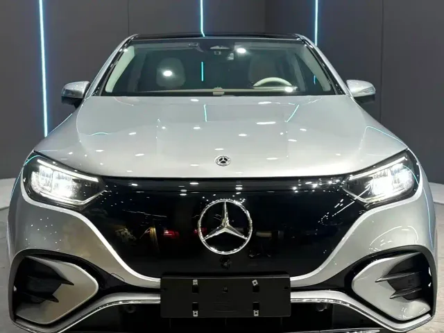 Mercedes-Benz EQE SUV — Фото автомобиля 2