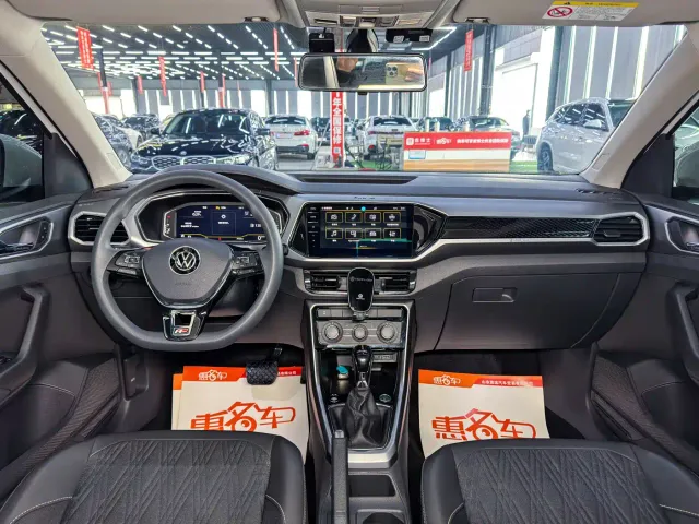 Volkswagen T-Cross — Фото автомобиля 7
