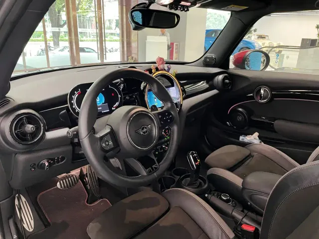 MINI Hatch — Фото автомобиля 8