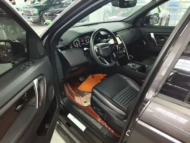 Land Rover Discovery Sport — Фото автомобиля 15