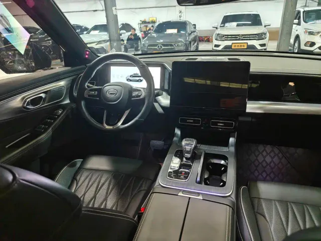 GAC Trumpchi GS8 — Фото автомобиля 9