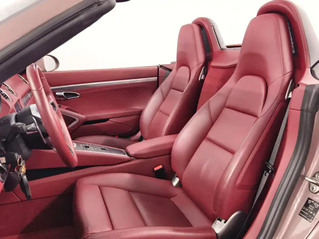 Porsche 718 — Фото автомобиля 11