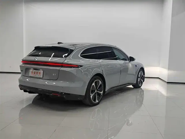 Nio ET5 Touring — Фото автомобиля 4