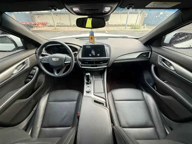 Cadillac CT5 — Фото автомобиля 8