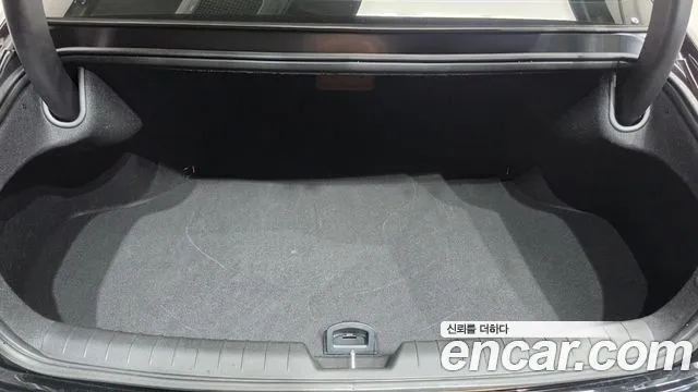 Hyundai Grandeur GN7 — Фото автомобиля 24