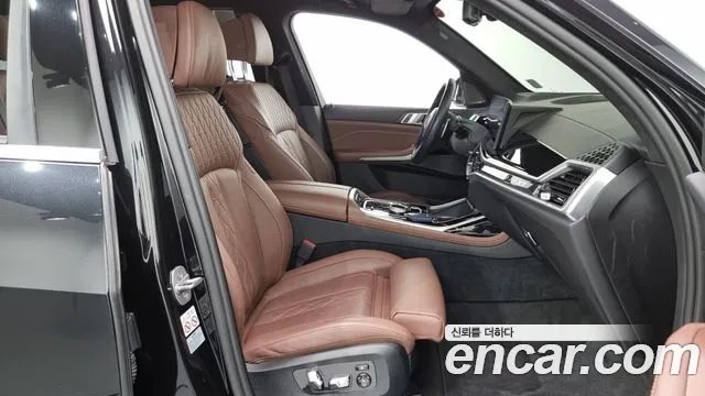 BMW X7 — Фото автомобиля 10