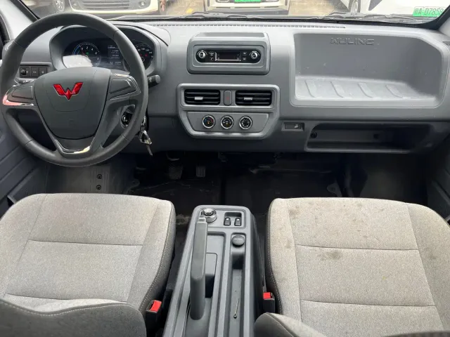 Wuling Yangguang — Фото автомобиля 10