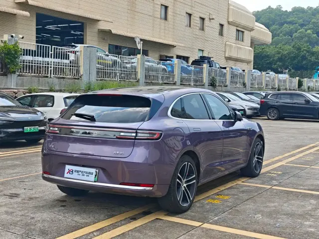 Aito M5 — Фото автомобиля 5