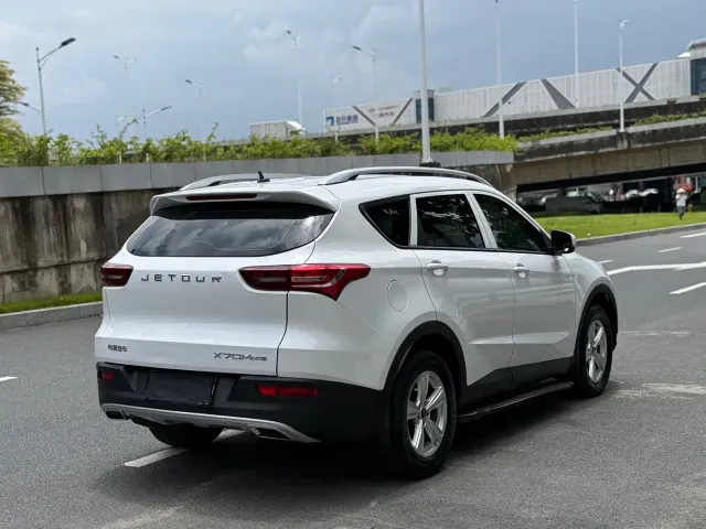 Jetour X70M — Фото автомобиля 6
