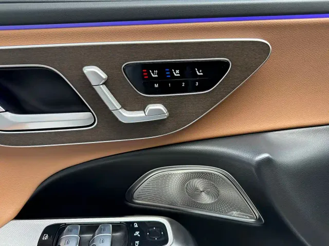 Mercedes-Benz E-Class — Фото автомобиля 9