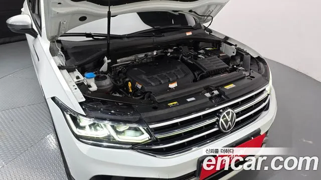 Volkswagen Tiguan — Фото автомобиля 6