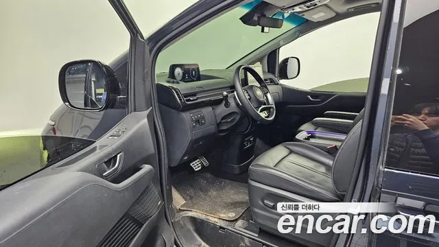 Hyundai Staria Staria 4WD Lounge 9 мест — Фото автомобиля 10