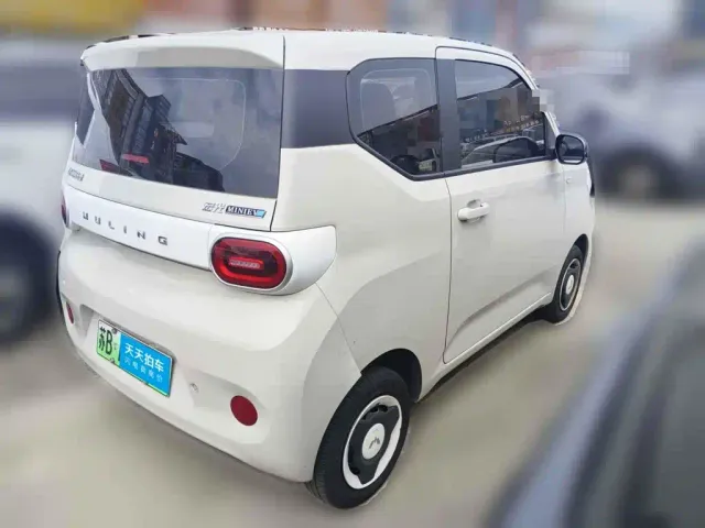 Wuling Hongguang Mini EV — Фото автомобиля 2