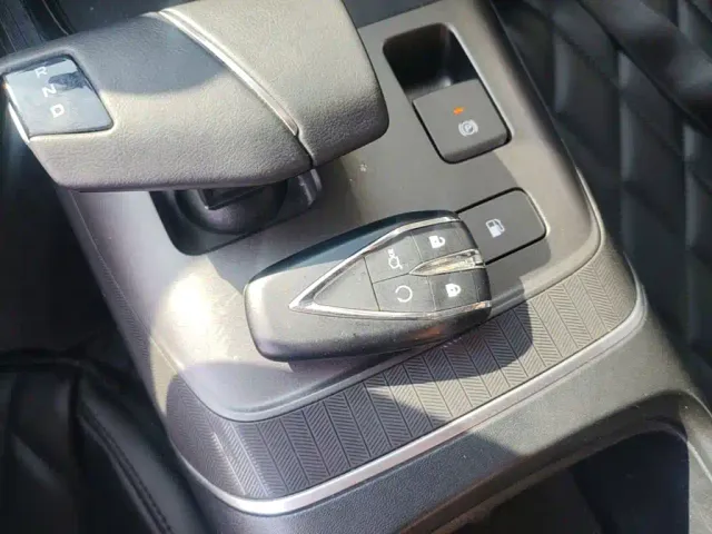 Changan Qiyuan A05 — Фото автомобиля 8