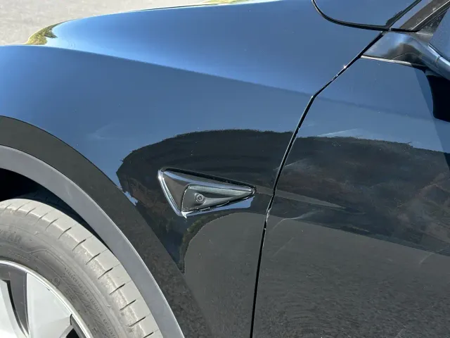 Tesla Model Y — Фото автомобиля 19