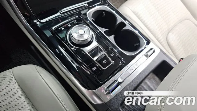 Kia Canival Carnival 4 поколение Дизель 9 мест Signature — Фото автомобиля 9