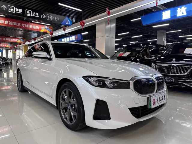 BMW i3 — Фото автомобиля 3