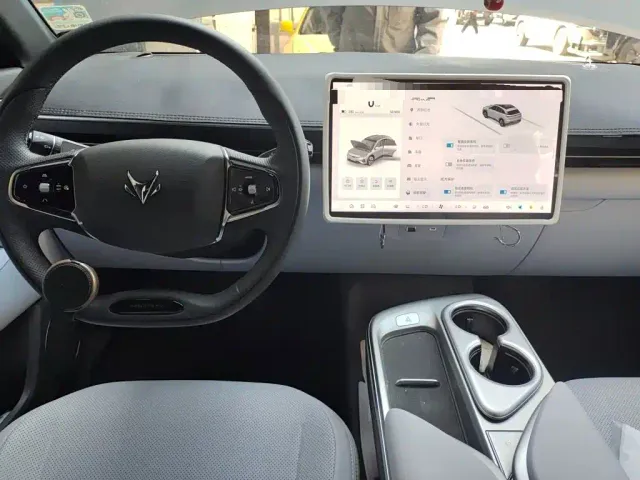 Arcfox Alpha T5 — Фото автомобиля 10