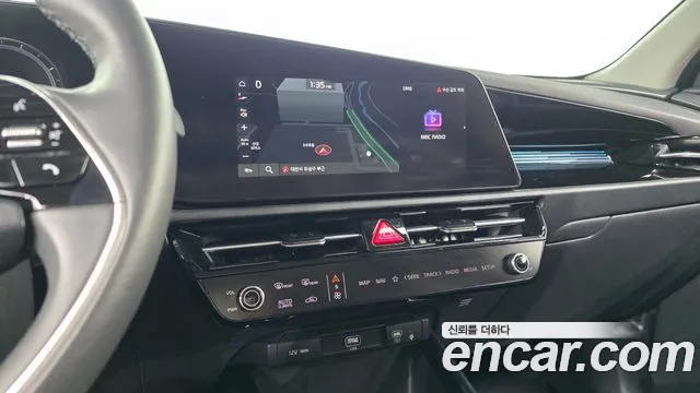 Kia Niro — Фото автомобиля 18
