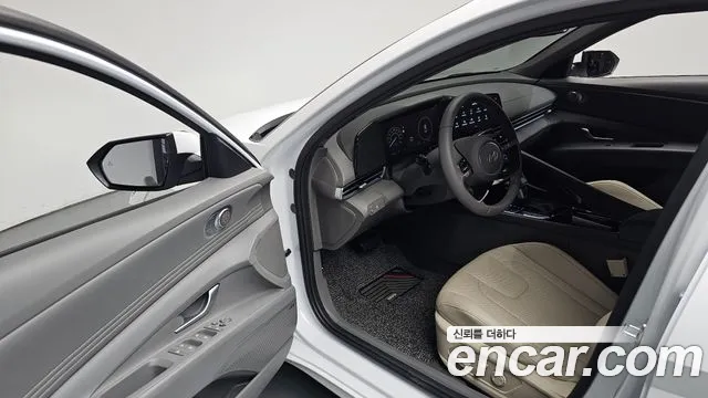 Hyundai Avante CN7 — Фото автомобиля 15