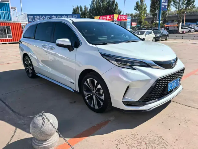 Toyota Granvia — Фото автомобиля 3