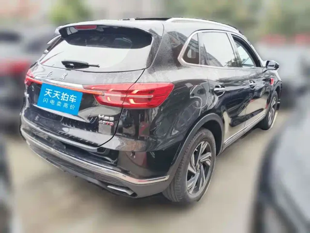 Hongqi HS5 — Фото автомобиля 2